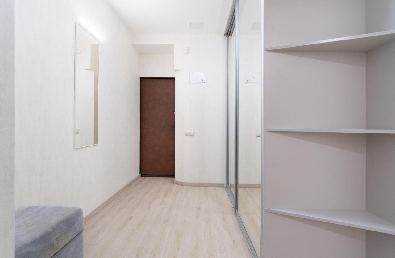 Apartments Riviera キエフ エクステリア 写真